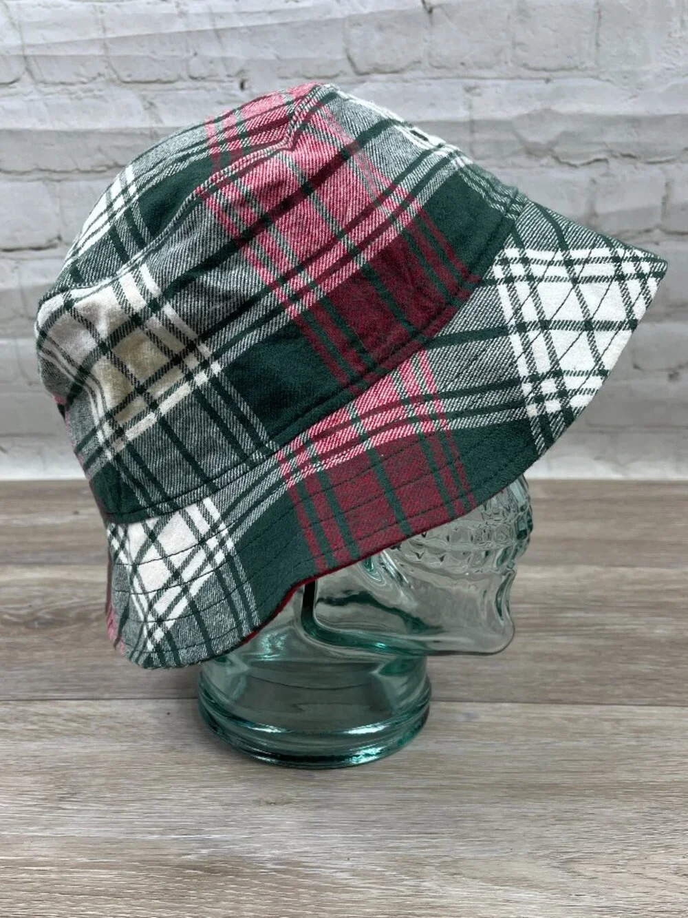 NEW NAUTICA PLAID BUCKET HAT SIZE L/XL